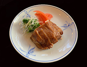 【冷菜】山東風若鶏の蒸し焼き